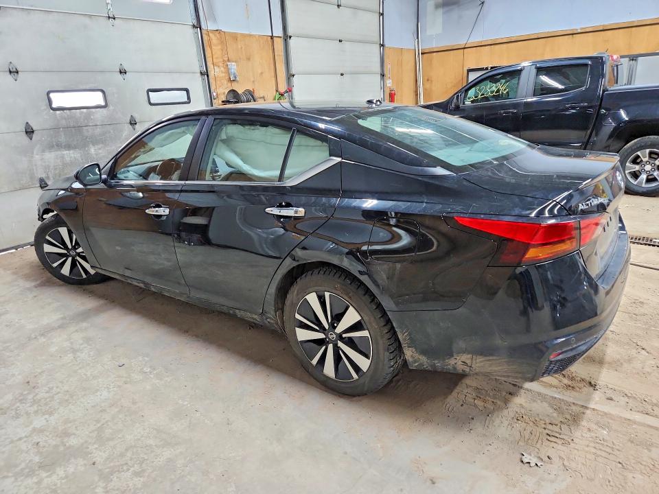 Снимка 2 от търг – 2022 NISSAN ALTIMA с VIN 1N4BL4DV2NN354745