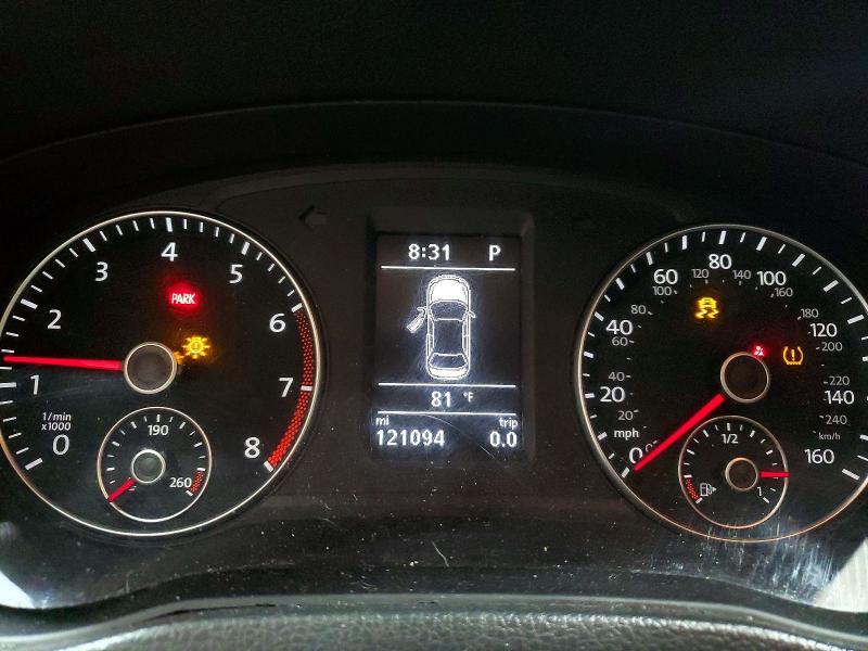 Photo 9 from auction – 2014 VOLKSWAGEN PASSAT with VIN 1VWBT7A34EC031692