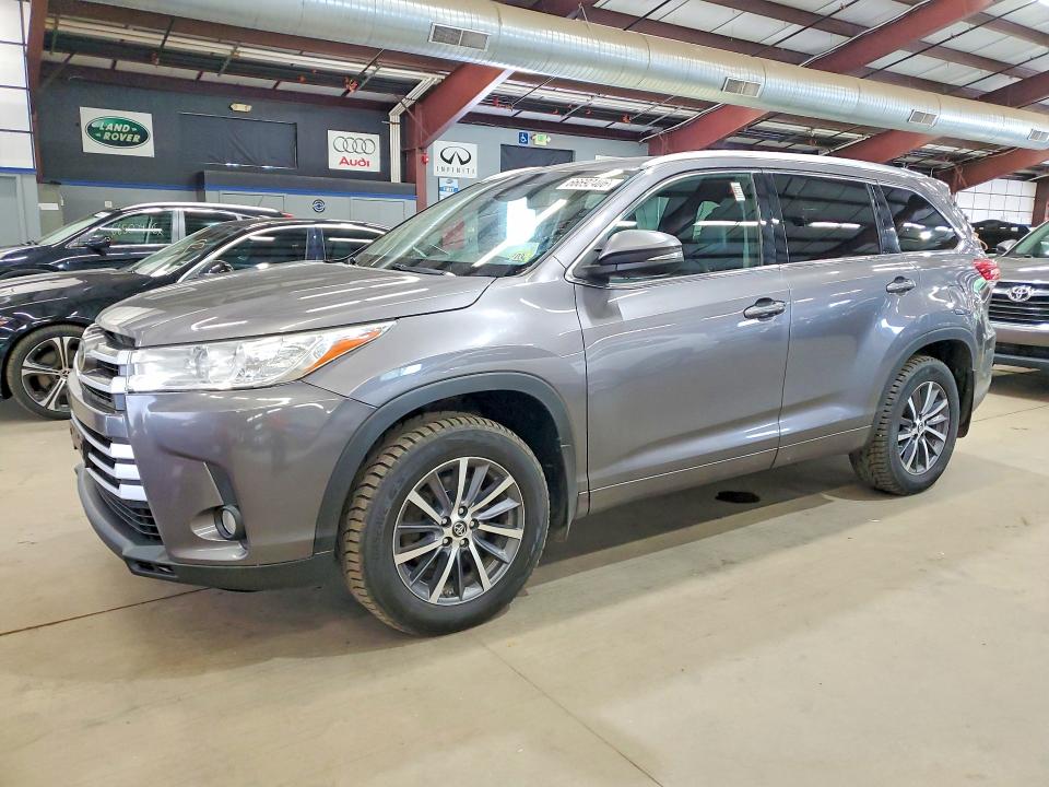 TOYOTA HIGHLANDER 2017 with VIN 5TDJZRFH0HS453328 - Photo from auction