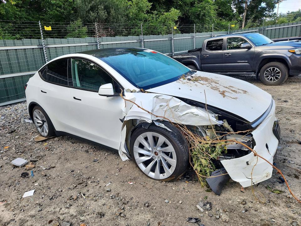 Foto 4 de la subasta – 2026 TESLA MODEL Y con VIN 7SAYGDEE6TA411063