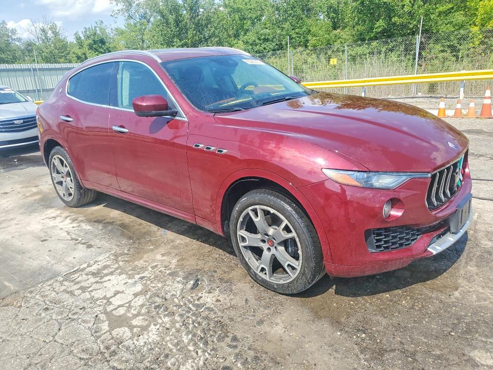 Photo 4 from auction – 2017 MASERATI LEVANTE with VIN ZN661XUL5HX256561