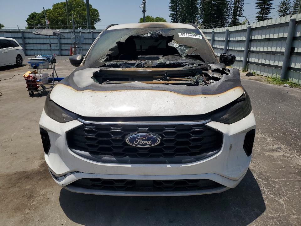 Снимка 5 от търг – 2023 FORD ESCAPE с VIN 1FMCU0MN1PUB36305