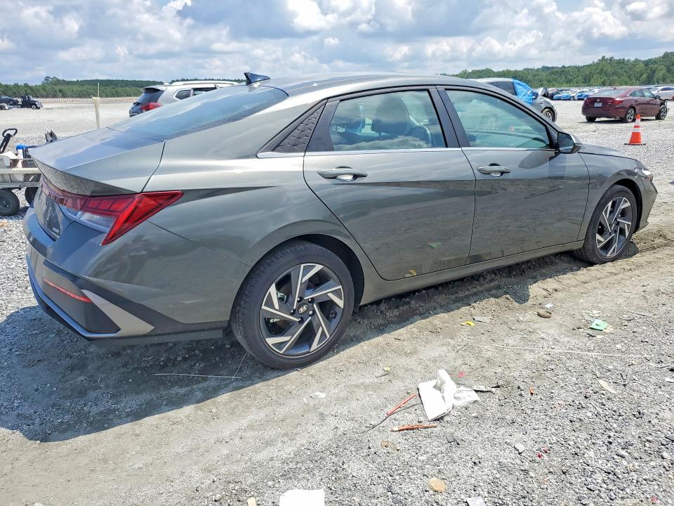Photo 3 from auction – 2025 HYUNDAI ELANTRA with VIN KMHLN4DJXSU158054
