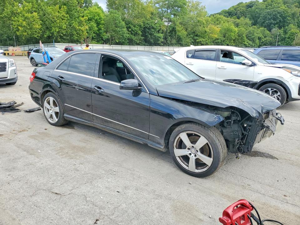 Photo 4 from auction – 2010 MERCEDES-BENZ E with VIN WDDHF8HB0AA166736