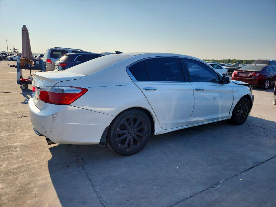 Photo 3 from auction – 2014 HONDA ACCORD with VIN 1HGCR2F57EA235676