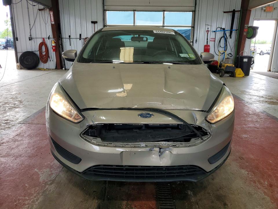 Photo 5 from auction – 2016 FORD FOCUS with VIN 1FADP3F28GL365726