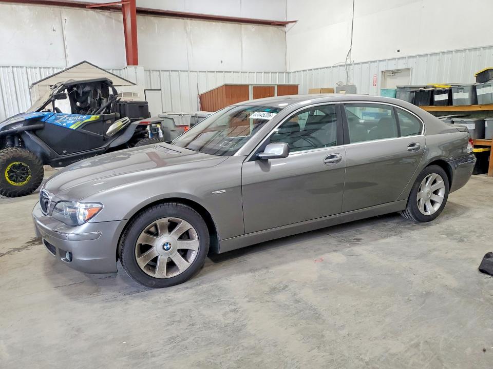 BMW 750 2006 z numerem VIN WBAHN83596DT28428 - Zdjęcie z aukcji