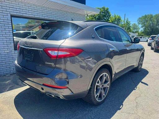 Photo 4 from auction – 2018 MASERATI LEVANTE with VIN ZN661YUS3JX269795
