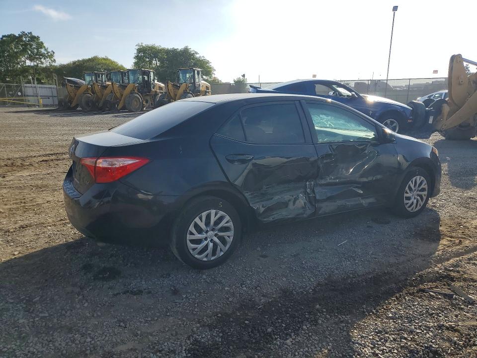 Photo 3 from auction – 2018 TOYOTA COROLLA with VIN 2T1BURHE6JC107787