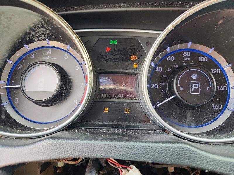 Photo 9 from auction – 2012 HYUNDAI SONATA with VIN 5NPEB4AC0CH349358