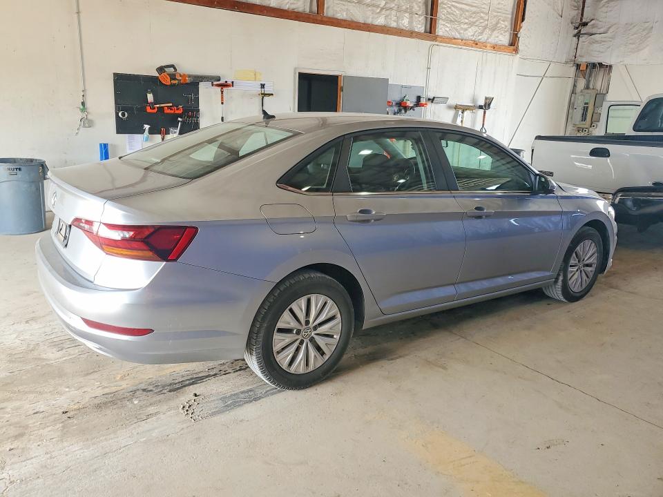 Photo 3 from auction – 2019 VOLKSWAGEN JETTA with VIN 3VWC57BU8KM199075