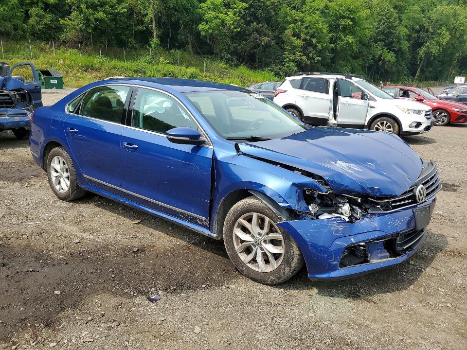 Photo 4 from auction – 2017 VOLKSWAGEN PASSAT with VIN 1VWAT7A31HC049843