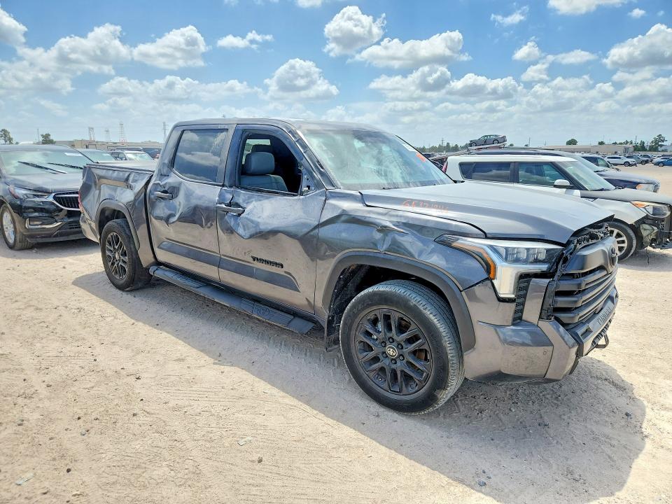 Photo 4 from auction – 2025 TOYOTA TUNDRA with VIN 5TFZA5AB1SX048134