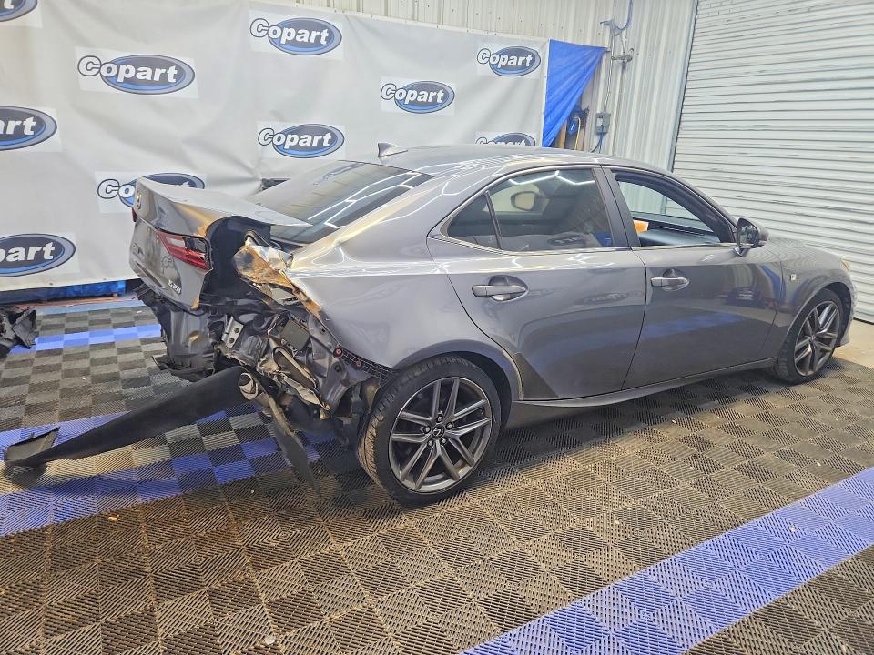 Photo 3 from auction – 2014 LEXUS IS with VIN JTHBE1D22E5014096