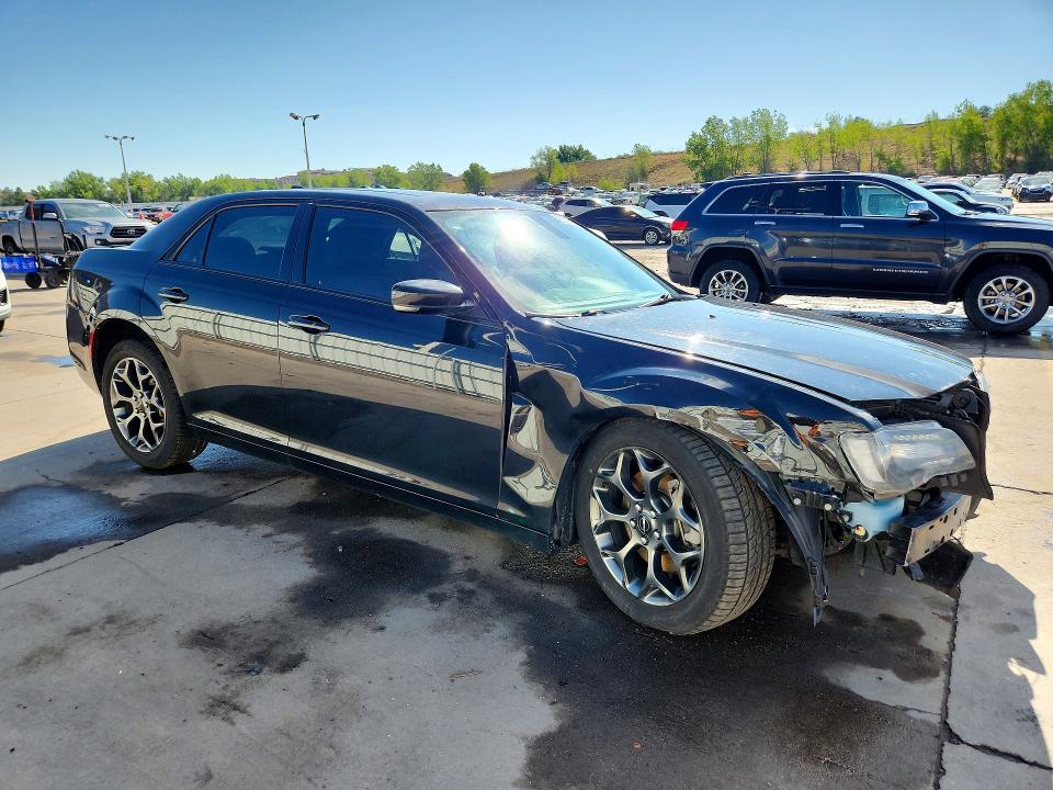 Фото 4 с аукциона – 2015 CHRYSLER 300 с VIN 2C3CCAGG3FH831448