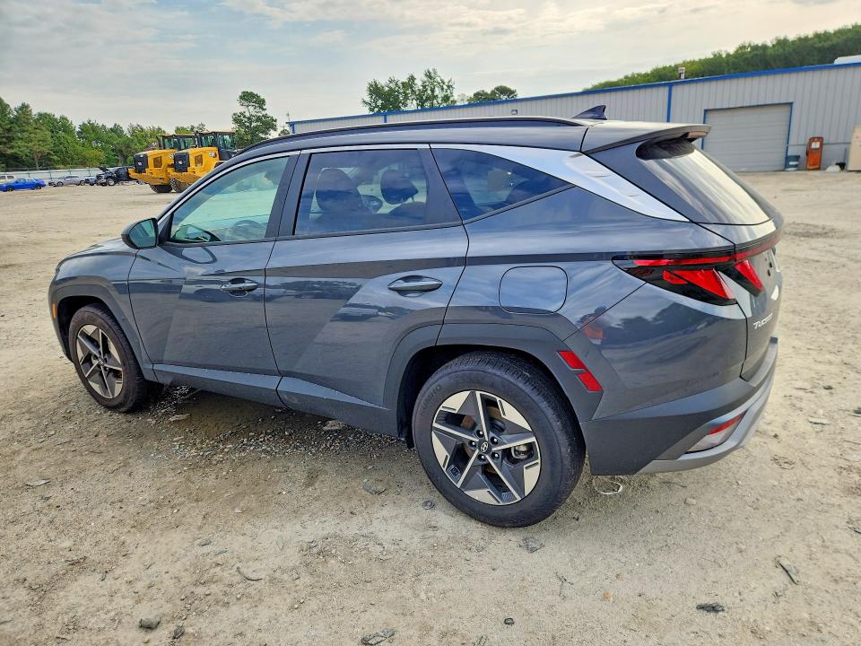 Photo 2 from auction – 2026 HYUNDAI TUCSON with VIN 5NMJB3DE4TH720881