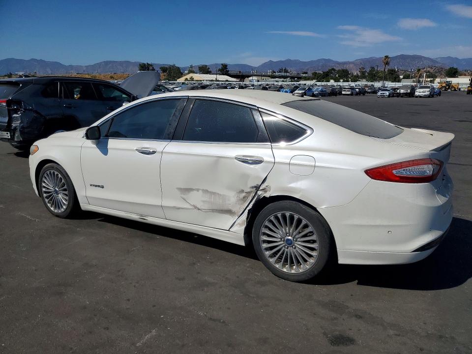 Photo 2 from auction – 2013 FORD FUSION with VIN 3FA6P0RU1DR282141