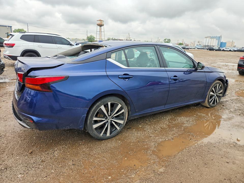 Photo 3 from auction – 2021 NISSAN ALTIMA with VIN 1N4BL4CV4MN398066