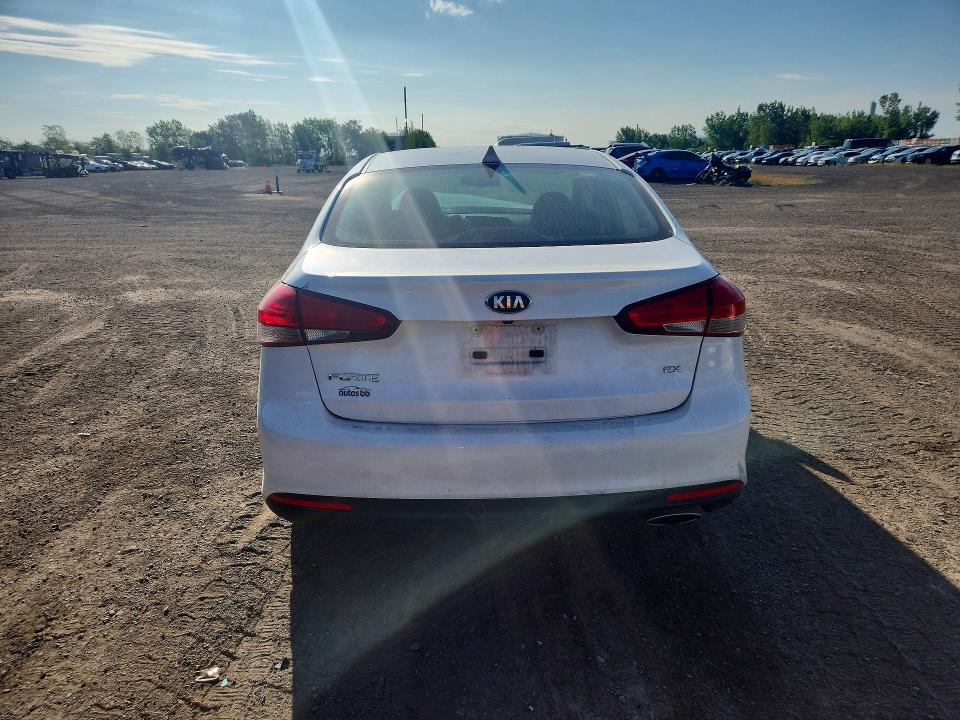 Photo 6 from auction – 2018 KIA FORTE with VIN 3KPFL4A80JE274952