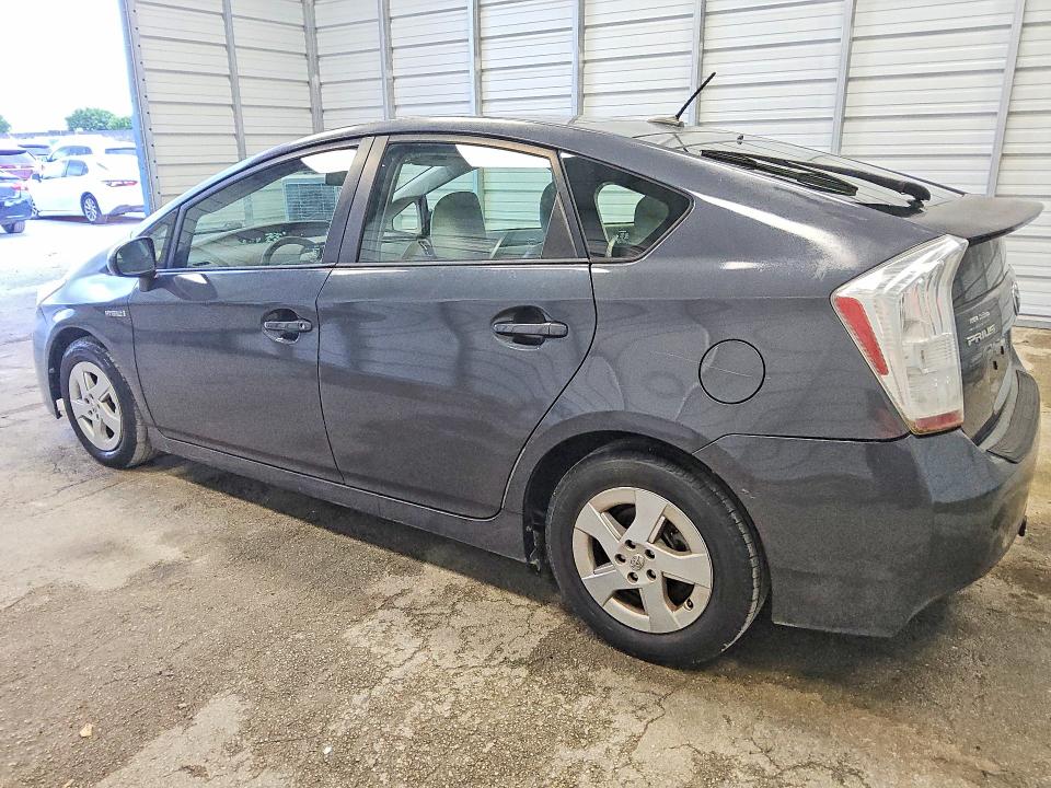 Снимка 2 от търг – 2011 TOYOTA PRIUS с VIN JTDKN3DU2B1385258