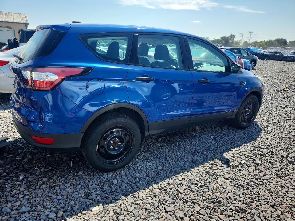 Photo 3 from auction – 2017 FORD ESCAPE with VIN 1FMCU0F75HUD86436