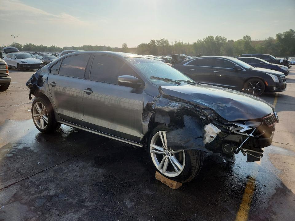 Photo 4 from auction – 2012 VOLKSWAGEN JETTA with VIN 3VWDP7AJ3CM113114
