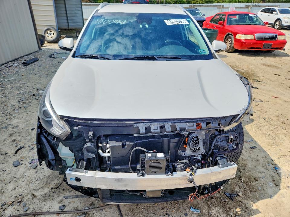 Photo 5 from auction – 2022 KIA NIRO EV with VIN KNDCC3LG3N5159863