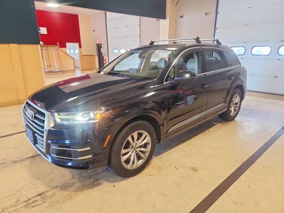 AUDI Q7 2017 with VIN WA1LAAF78HD043696 - Photo from auction