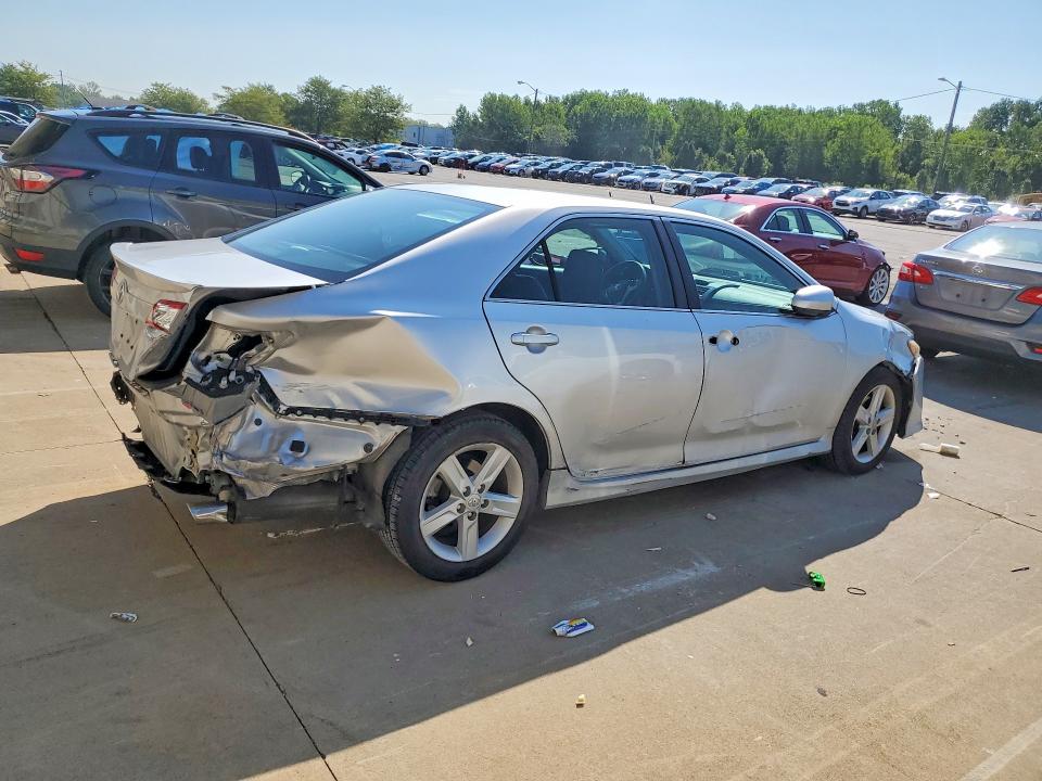 Zdjęcie 3 z aukcji – 2014 TOYOTA CAMRY z VIN 4T1BF1FK4EU434553
