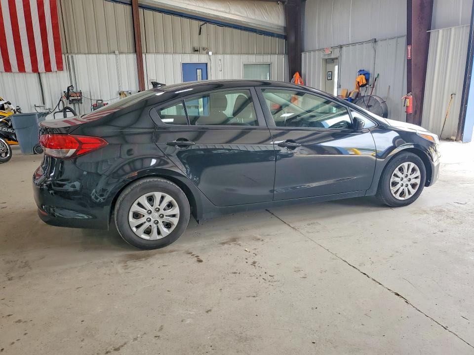 Photo 3 from auction – 2017 KIA FORTE with VIN 3KPFL4A7XHE114983