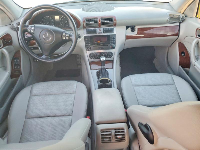 Photo 8 from auction – 2006 MERCEDES-BENZ C with VIN WDBRF52J46F776743