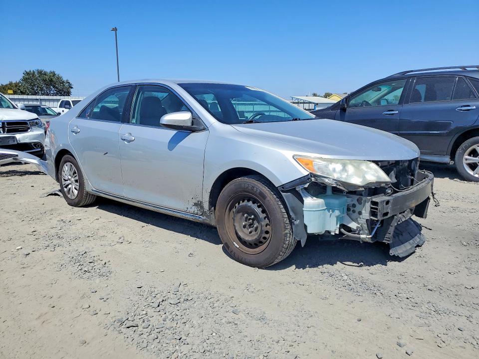 Photo 4 from auction – 2014 TOYOTA CAMRY with VIN 4T4BF1FK5ER417847