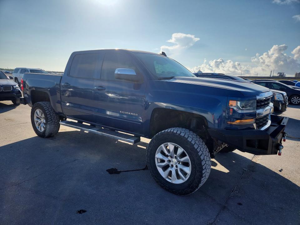 Photo 4 from auction – 2018 CHEVROLET SILVERADO with VIN 3GCUKREC2JG455853