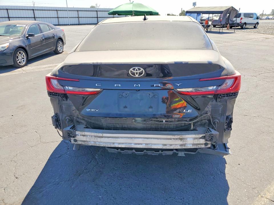 Photo 6 from auction – 2026 TOYOTA CAMRY with VIN 4T1DAACK4TU263439