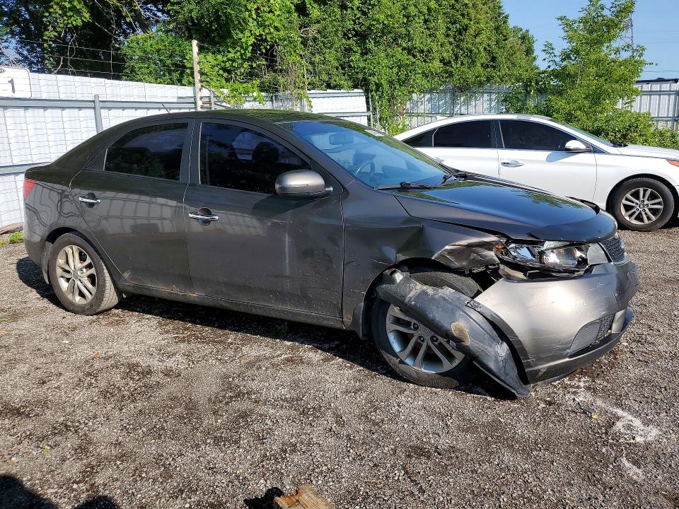 Photo 4 from auction – 2012 KIA FORTE with VIN KNAFU4A22C5514944