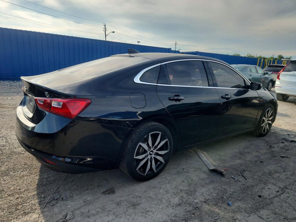 Photo 3 from auction – 2017 CHEVROLET MALIBU with VIN 1G1ZE5ST7HF232495
