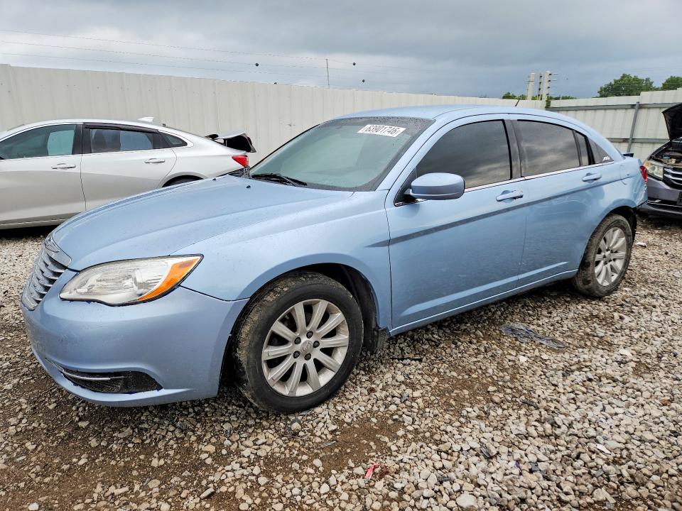 CHRYSLER 200 2013 with VIN 1C3CCBBB4DN684580 - Photo from auction