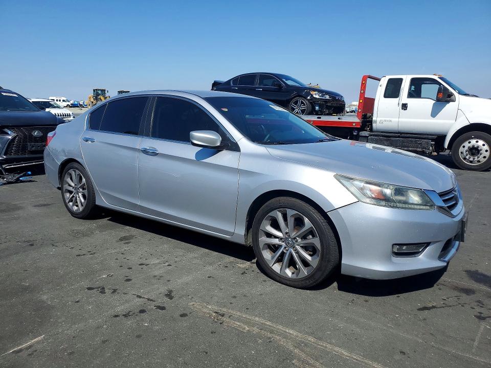 Photo 4 from auction – 2013 HONDA ACCORD with VIN 1HGCR2F54DA033067