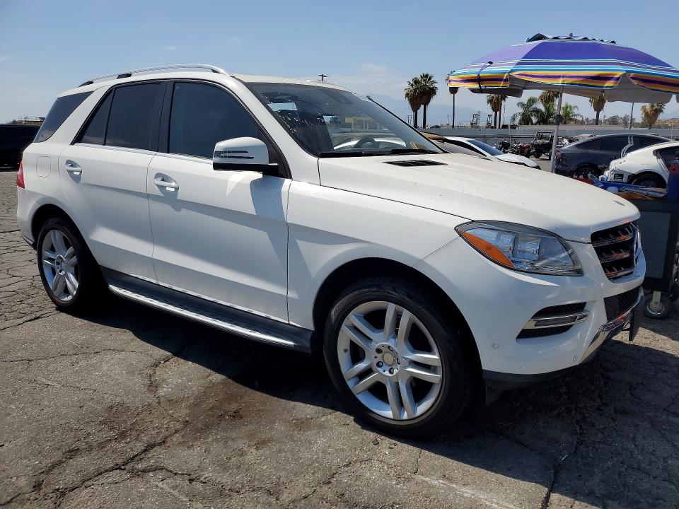 Photo 4 from auction – 2015 MERCEDES-BENZ ML with VIN 4JGDA5HB2FA457554