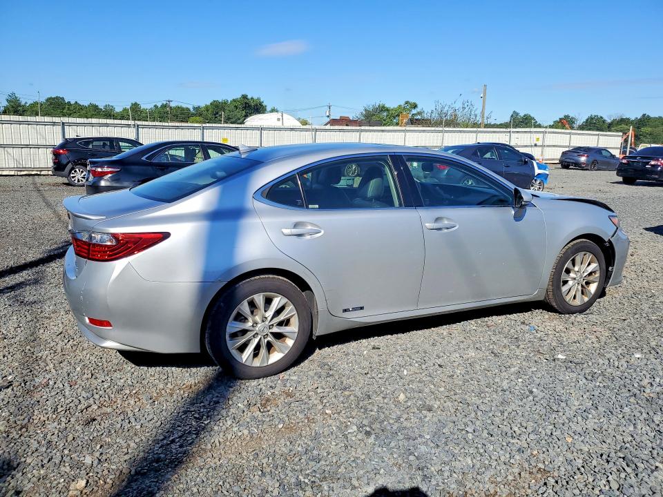 Zdjęcie 3 z aukcji – 2013 LEXUS ES z VIN JTHBW1GG0D2036151