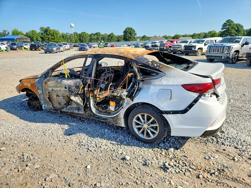 Photo 2 from auction – 2019 HYUNDAI SONATA with VIN 5NPE24AF5KH762269
