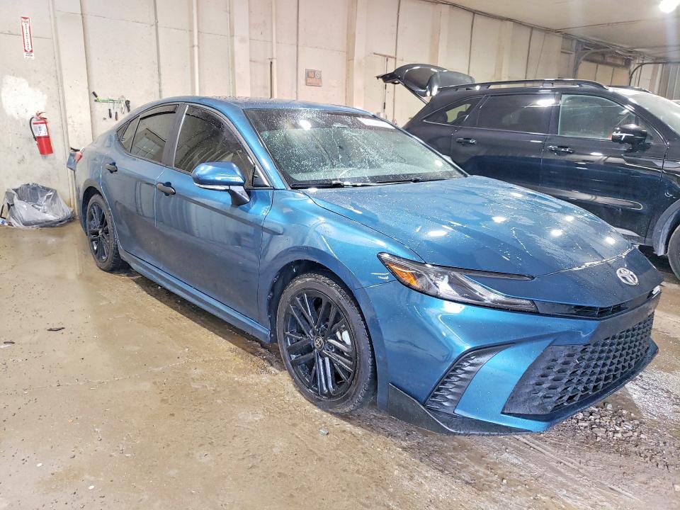 Снимка 4 от търг – 2025 TOYOTA CAMRY с VIN 4T1DAACK0SU512902