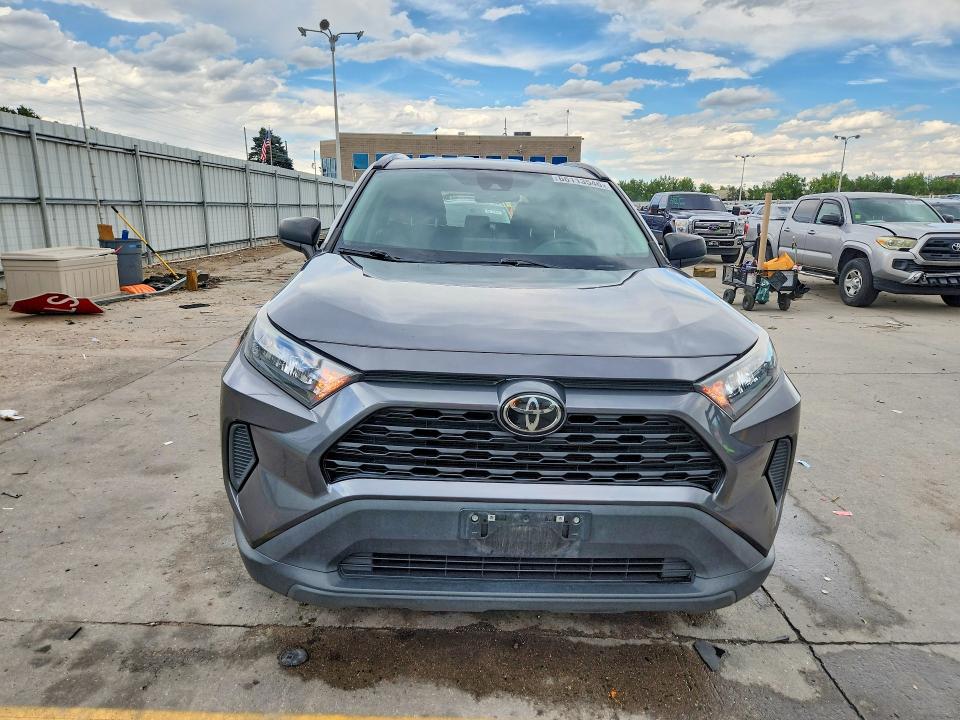 Zdjęcie 5 z aukcji – 2021 TOYOTA RAV4 z VIN 2T3F1RFV6MC155475