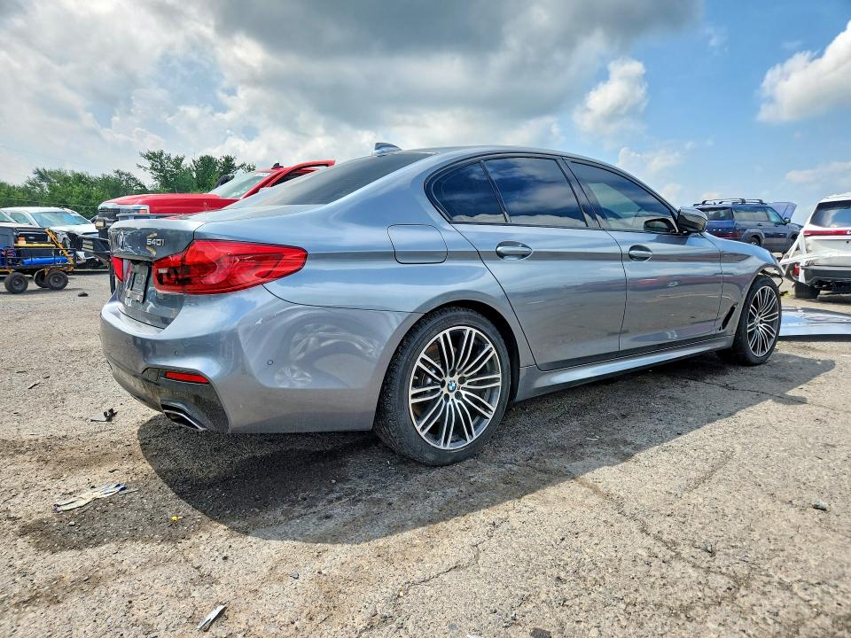Photo 3 from auction – 2019 BMW 540 with VIN WBAJE7C50KWW25971