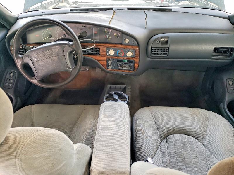 Photo 8 from auction – 1992 PONTIAC BONNEVILLE with VIN 1G2HX53L3N1308352