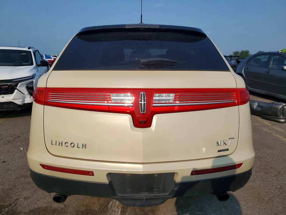 Photo 6 from auction – 2016 LINCOLN MKT with VIN 2LMHJ5AT6GBL02634