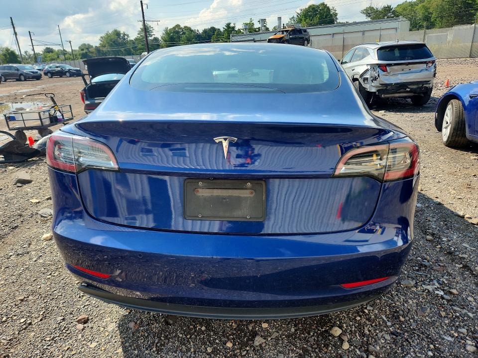 Foto 6 de la subasta – 2022 TESLA MODEL 3 con VIN 5YJ3E1EA5NF370844