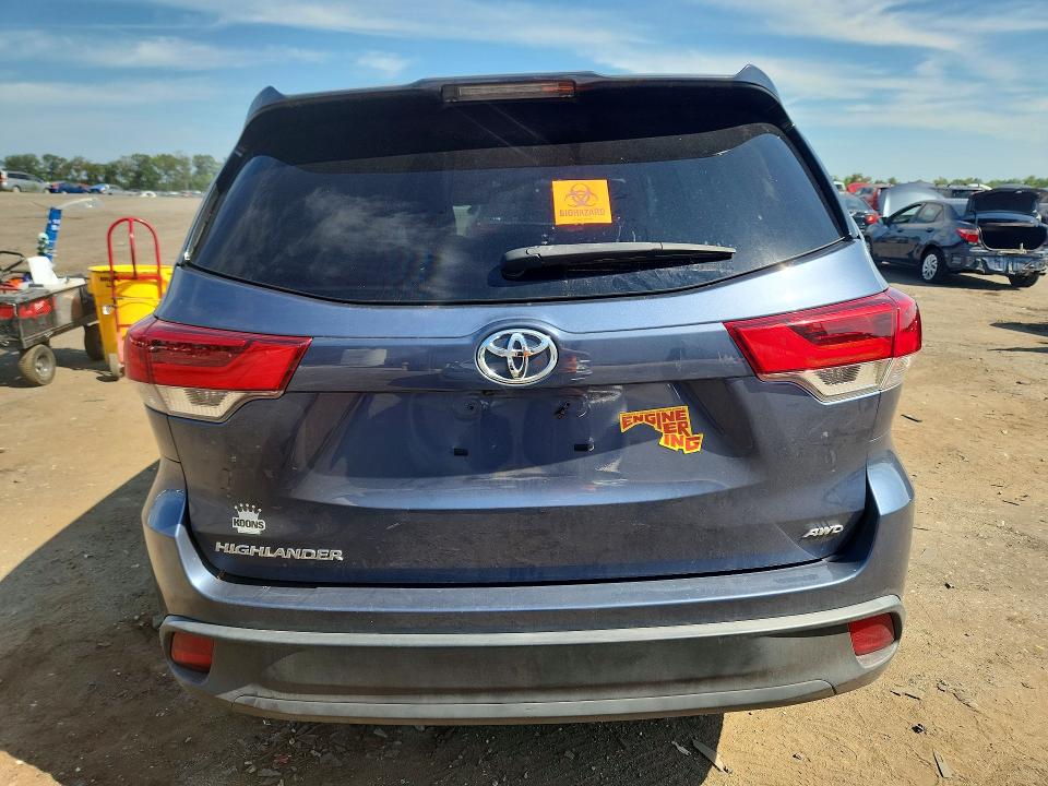 Photo 6 from auction – 2019 TOYOTA HIGHLANDER with VIN 5TDBZRFH7KS734554