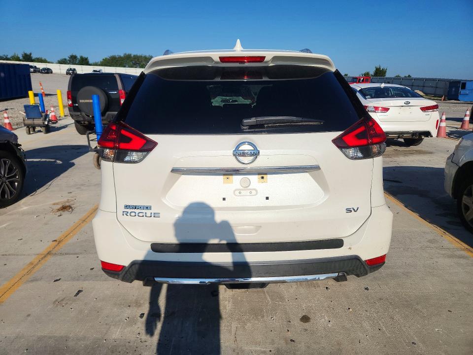 Photo 6 from auction – 2018 NISSAN ROGUE with VIN KNMAT2MTXJP607981