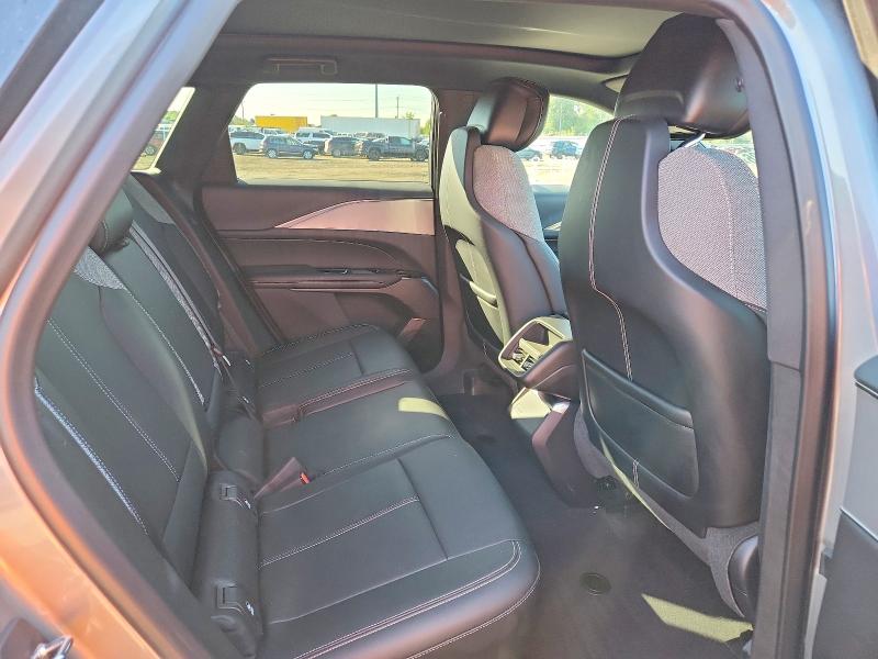 Снимка 11 от търг – 2024 CADILLAC LYRIQ с VIN 1GYKPMRK9RZ102576